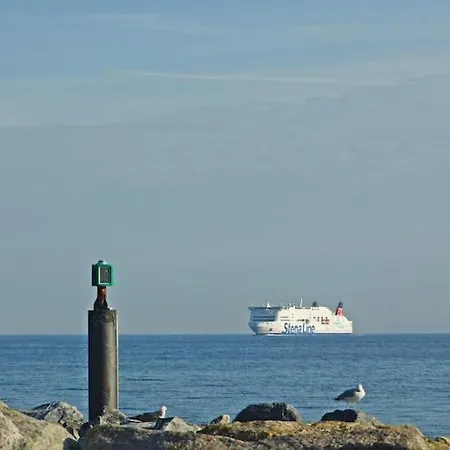 Hausboot In An Der Kieler Foerde ラーボエ